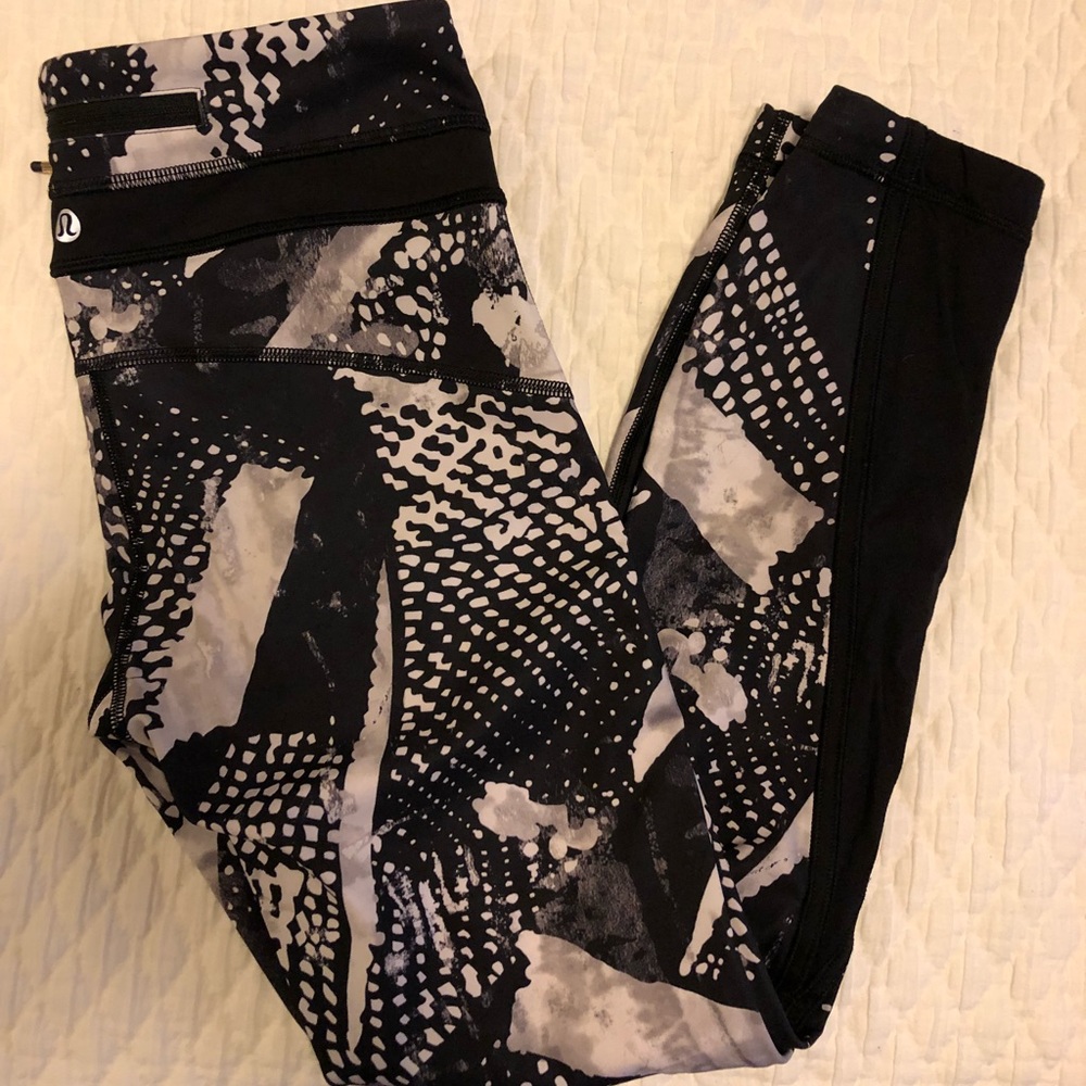 Lululemon Train Times legging size 4
